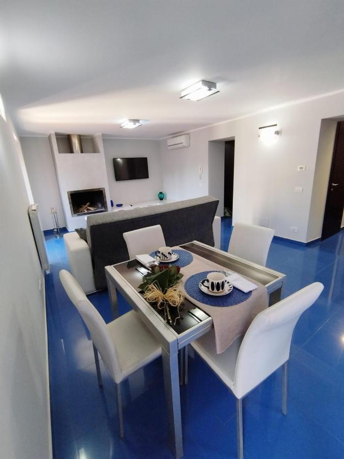 Casa Vacanza "Marinella" Сулмона Екстериор снимка