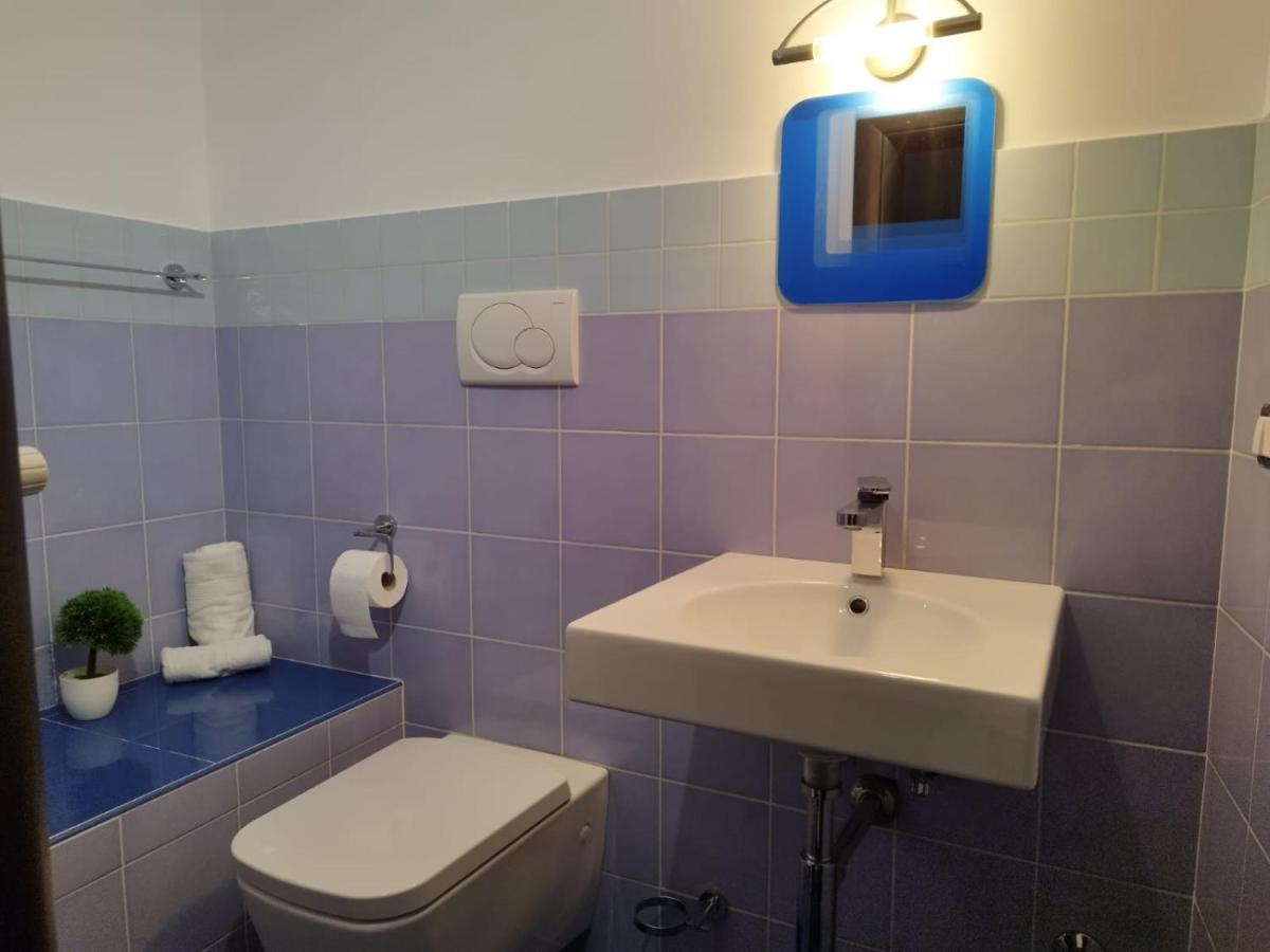 Casa Vacanza "Marinella" Сулмона Екстериор снимка